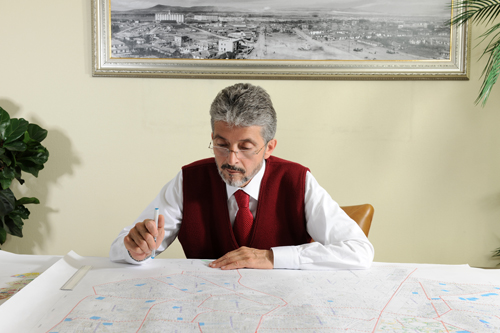 Mustafa Tuna Kimdir?