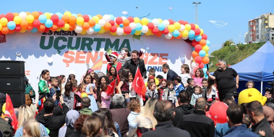 Bandırma'da 23 Nisan Uçurtma Şenliği