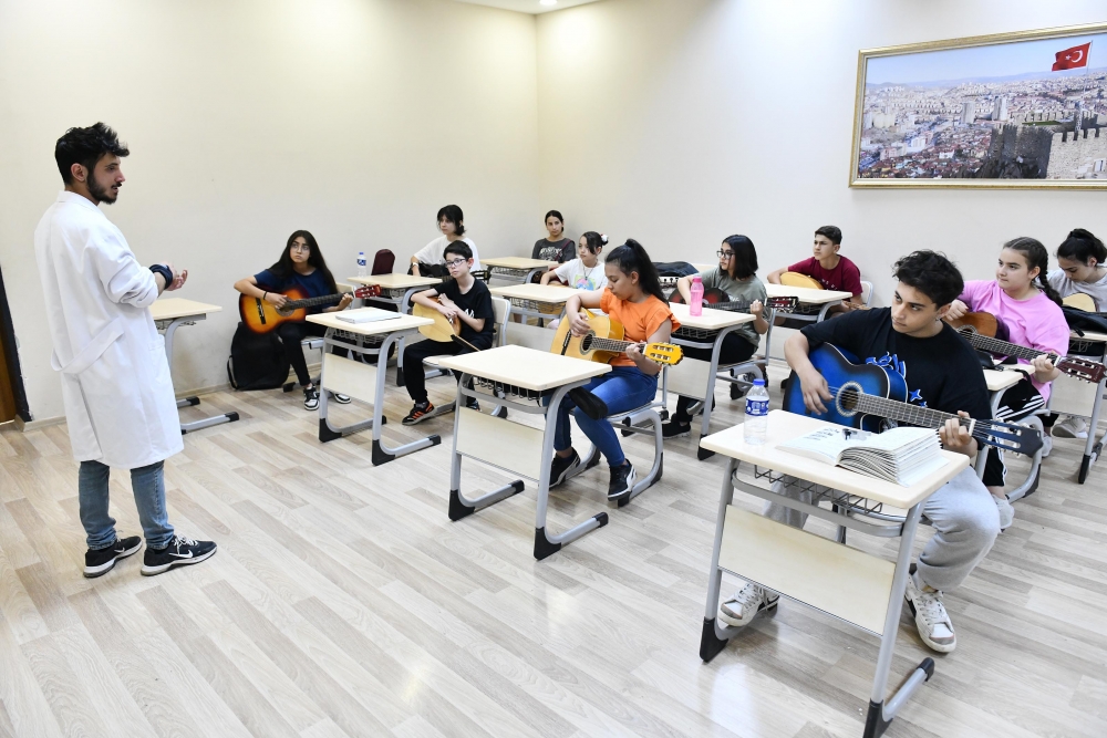 25 BİN ÇOCUK ABB'NİN YAZ OKULLARINDA EĞİTİM ALIYOR 1