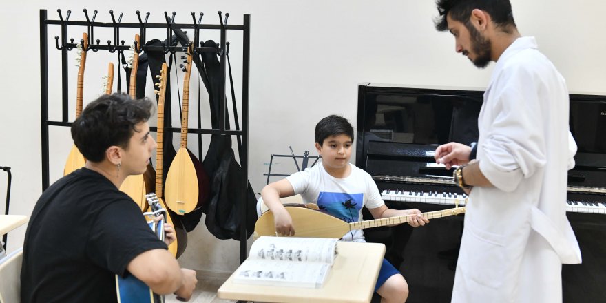 25 BİN ÇOCUK ABB'NİN YAZ OKULLARINDA EĞİTİM ALIYOR