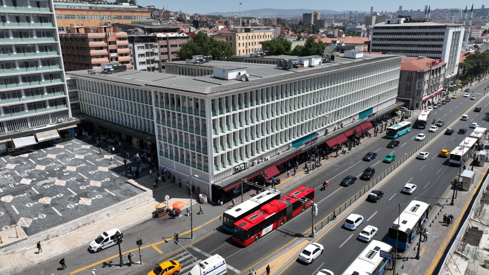 TARİHİ ULUS ÇARŞISI IŞIL IŞIL... 1