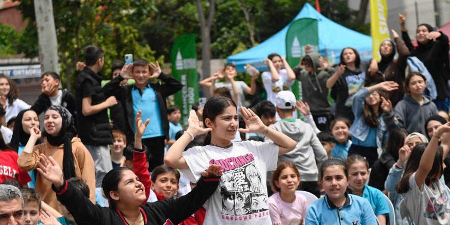 Atık Toplama Kampanyasına Katılan Öğrenciler Ödüllendirildi