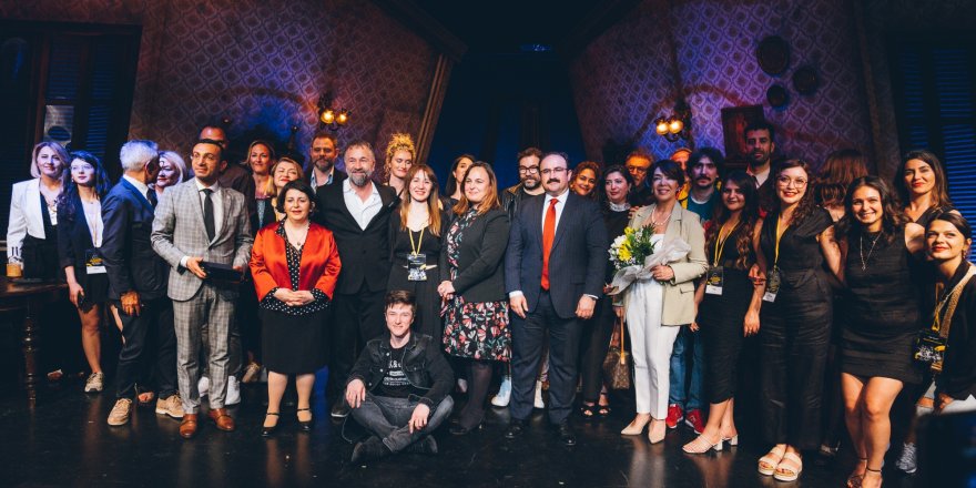 İBB Şehir Tiyatroları Frankfurt Türk Tiyatro Festivalinde
