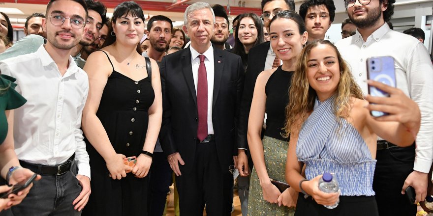 Üniversiteliler Başkan Yavaş'la Buluştu