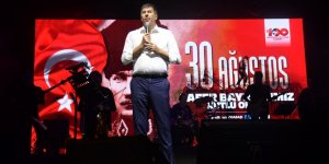 "Kadıköy’de Ne İçildiğine, Ne Giyildiğine Karışılmaz"